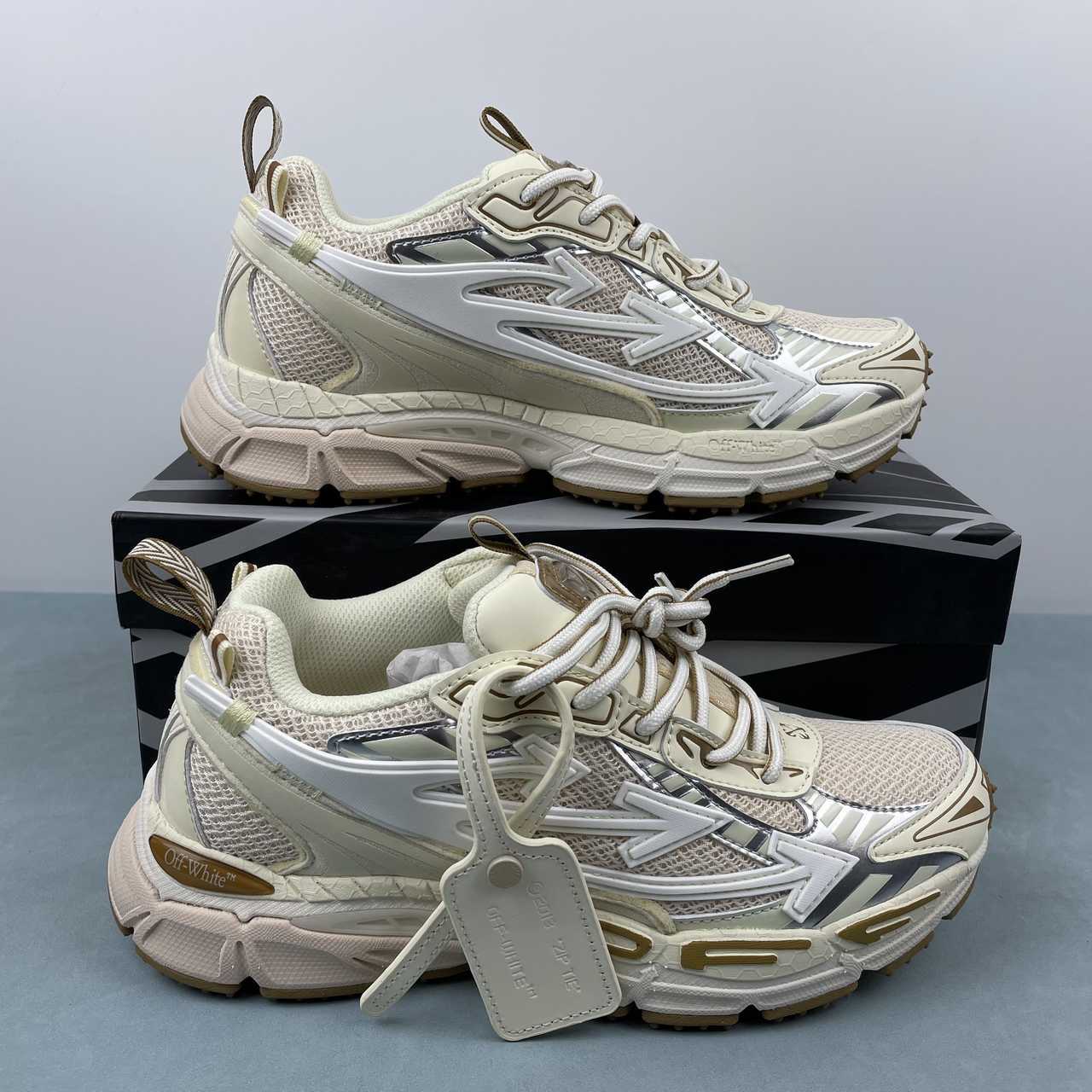 Astariva x off-white sneaker