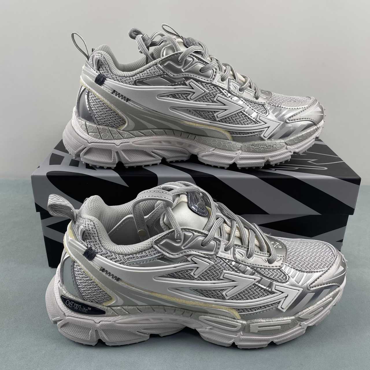 Astariva x off-white sneaker